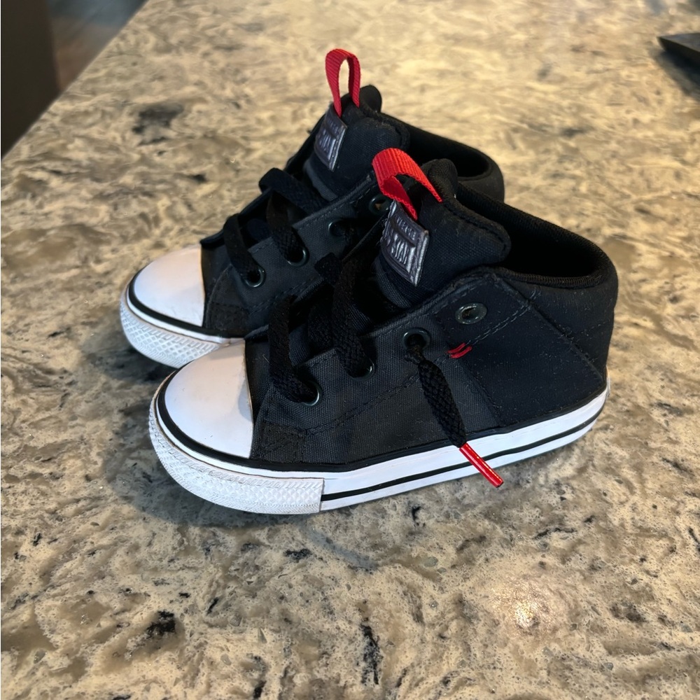 Toddler Converse Size 7